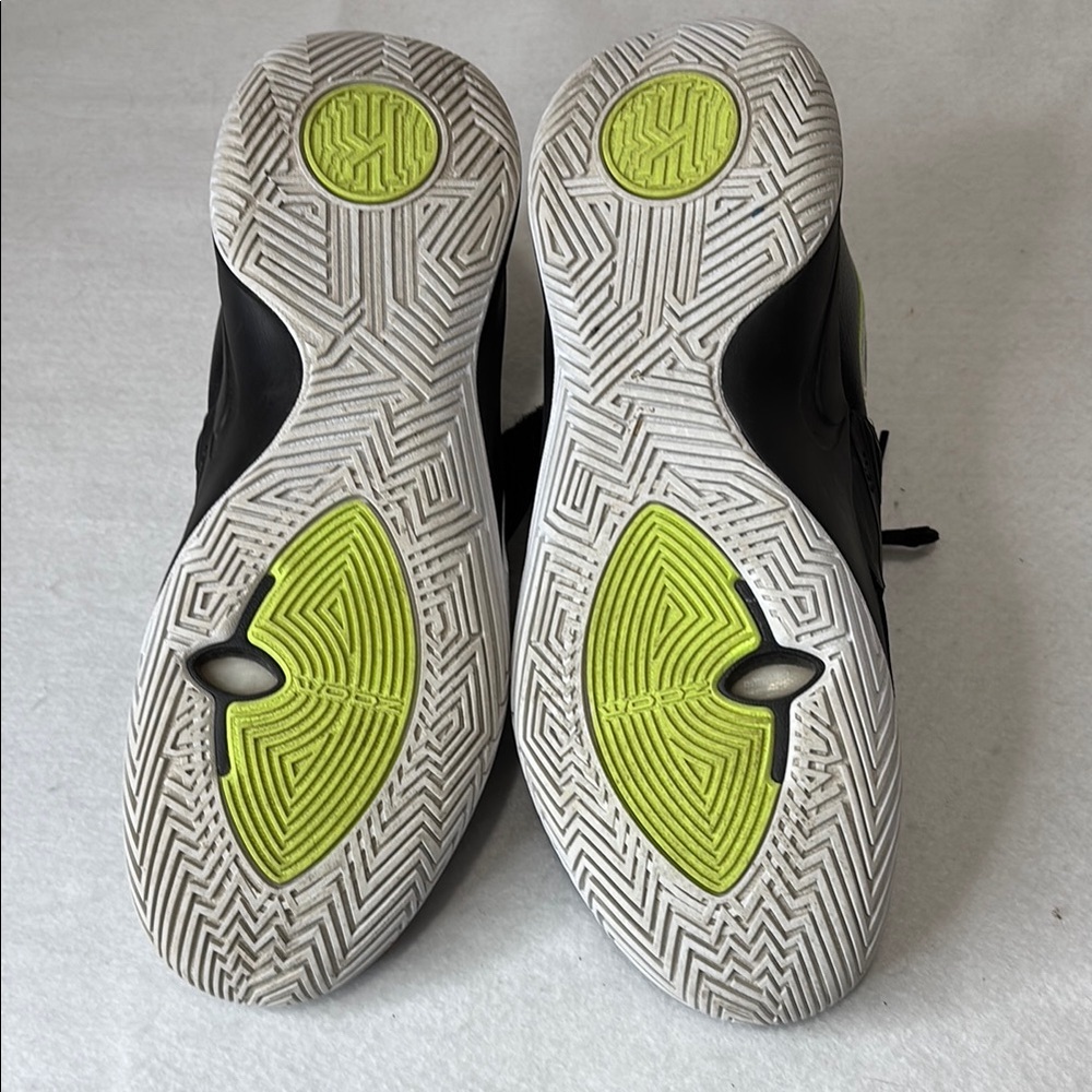Nike Kyrie Flytrap 3 Black Volt - image 8